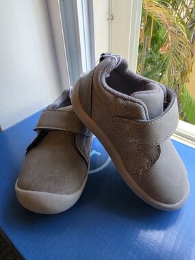 NWT Stride Rite Toddler Gray Velcro Casual Shoes